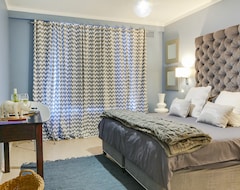 Hotel Cascades 503 (Green Point, South Africa)