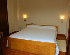 Khách sạn Hotel Sonenga (Menaggio, Ý)