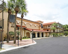Otel Quality Inn & Suites By The Parks (Kissimmee, ABD)