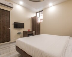 Hotel OYO 9327 Royce Executive (Mumbai, India)
