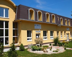 Khách sạn Avio Angels (Žiar nad Hronom, Slovakia)