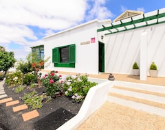 Cijela kuća/apartman Home In Central Location With Vegetable Garden, Terrace, Mountain View & Wi-fi (Mozaga, Španjolska)