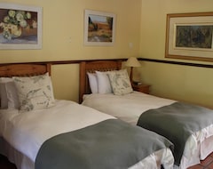 Hotel Chez Esme Guest House (Roodepoort, South Africa)