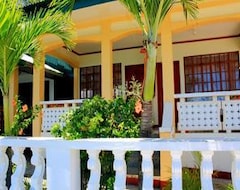 Hotel Seashore Beach Resort (Puerto Galera, Filipini)