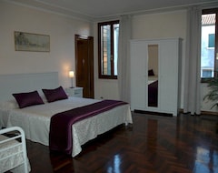 Bed & Breakfast Guest House Ca' dell'Angelo (Venice, Ý)