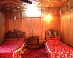 Hotel YOUNG GOOD LUCK GROUP OF HOUSEBOATS (Srinagar, Indien)