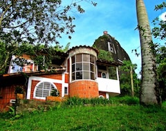 Hotel Campestre Los Picapiedras (Guatapé, Colombia)