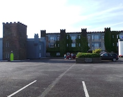 Hotelli Hotel The Burren Castle (Lisdoonvarna, Irlanti)