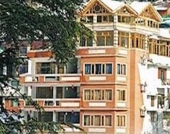 Hotel Whispering Valley Resort (Manali, India)