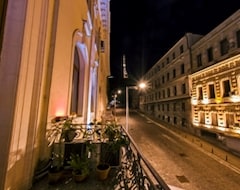 Khách sạn Rustaveli Hotel (Tbilisii, Georgia)