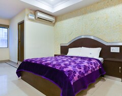 Khách sạn Spot On 49255 Hotel New Simran Palace (Hyderabad, Ấn Độ)
