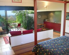 Khách sạn Mountain Edge Studios (Mount Tamborine, Úc)