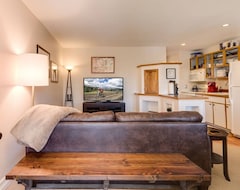 Toàn bộ căn nhà/căn hộ Cozy Red Roost Residence Essential Getaway (Breckenridge, Hoa Kỳ)