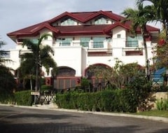 Hotel Tahanan Ni Aling Meding (San Pablo City, Filipinler)