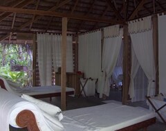 Khách sạn Madoogali (Nord Ari Atoll, Maldives)