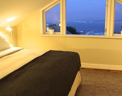 Khách sạn New Voga Guesthouse (Valparaíso, Chile)