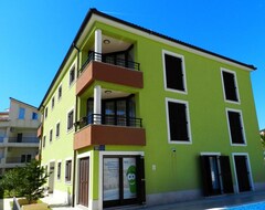 Aparthotel Smaragdna Villa Yourcroatiaholiday (Premantura, Hrvatska)