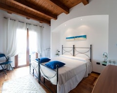 Bed & Breakfast B&B Le Ginestre (Castelli, Ý)