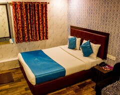 OYO Flagship 76149 Hotel Grand Inn Near Chhatrapati Shivaji International Airport (Bombay, India)