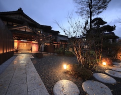 Ryokan Fuji Onsenji Yumedono (Fujikawaguchiko, Japan)