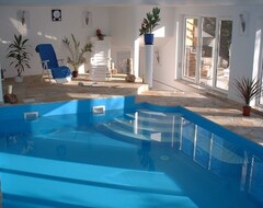 Cijela kuća/apartman Comfortable Apartment With Swimming Pool And Sauna In A Quiet Location (Oederan, Njemačka)