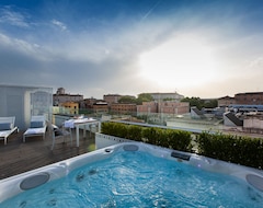Hotel The Glam (Rome, Italy)