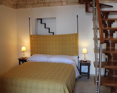 Hotel Tipico Suite (Alberobello, Italy)