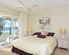 Khách sạn Morisset Bay Waterfront Views House (City of Lake Macquarie, Úc)