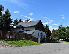 Toàn bộ căn nhà/căn hộ Haus Tolstejn (Jiretín pod Jedlovou, Cộng hòa Séc)