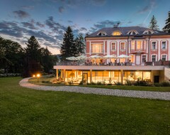 Wellness & Spa Hotel Villa Regenhart (Jeseník, Çek Cumhuriyeti)