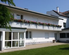 Khách sạn Pension Joseph Haydn (Podersdorf am See, Áo)