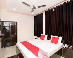 Khách sạn OYO 16694 Hotel Kb Square (Nalagarh, Ấn Độ)
