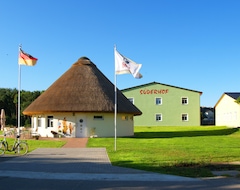 Lomakeskus Ferienanlage Suderhof (Breege, Saksa)