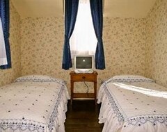 Bed & Breakfast Mandarin House (Yugawara, Japan)