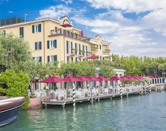 Hotelli Hotel Sirmione e Promessi Sposi (Sirmione, Italia)