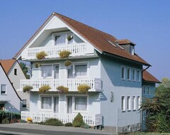 Khách sạn Hotel Zum Weinkrug (Sommerhausen, Đức)