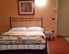 Hotelli La Marina Resort (Pontida, Italia)