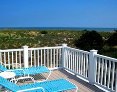 Casa/apartamento entero Right On The Ocean, Home At North End Virginia Beach! - Privacy & Extra Parking (Virginia Beach, EE. UU.)