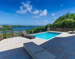 Koko talo/asunto Egmont View - Luxury Villa Retreat With Breathtaking Sea Views (St George's, Grenada)