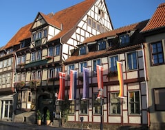 Khách sạn Hotel Zur Goldenen Sonne (Quedlinburg, Đức)
