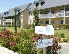Khách sạn Domaine Du Golf Country Club De Bigorre (Pouzac, Pháp)
