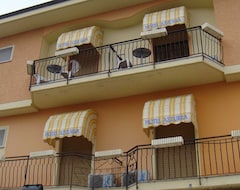 Hotelli Hotel Azzurra (Sirmione, Italia)