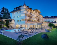 Khách sạn Das Majestic (Bruneck, Ý)