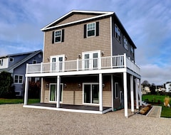 Hele huset/lejligheden Immaculate New Large Vacation Home! Walk To Beach, Ocean Views, Ac, Sleeps 24! (Narragansett, USA)