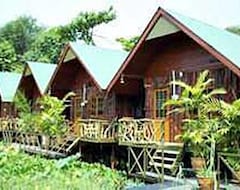 Khách sạn Sam's Jungle Guesthouse (Kanchanaburi, Thái Lan)