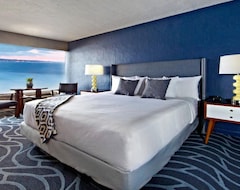Hotel Monterey Like Youve Never Seen It! Ocean View, Pool, Pets Allowed, Free Parking (Monterey, USA)