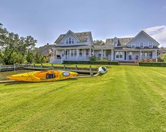 Toàn bộ căn nhà/căn hộ Historic Manteo House On Roanoke Sound With Dock! (Manteo, Hoa Kỳ)