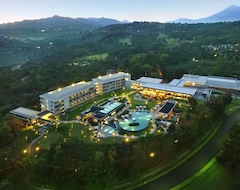 Royal Tulip Gunung Geulis Resort and Golf (Bogor, Endonezya)