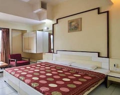 Hotel Happy Times (Nashik, Indija)