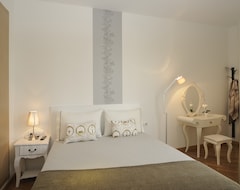 Khách sạn Apart-Suites Hostemplo (Barcelona, Tây Ban Nha)